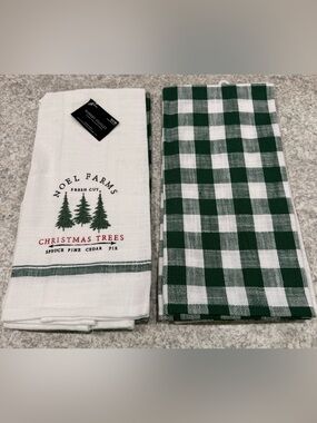 Robert Stanley Christmas Dish Towels 4-Piece Bundle NWT